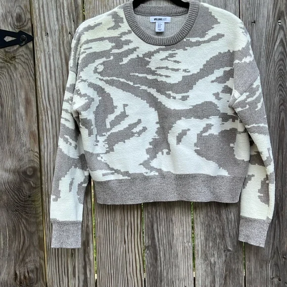 William Rast Taupe and Cream Cropped Animal Print Chenille Sweater Medium - Picture 2 of 8